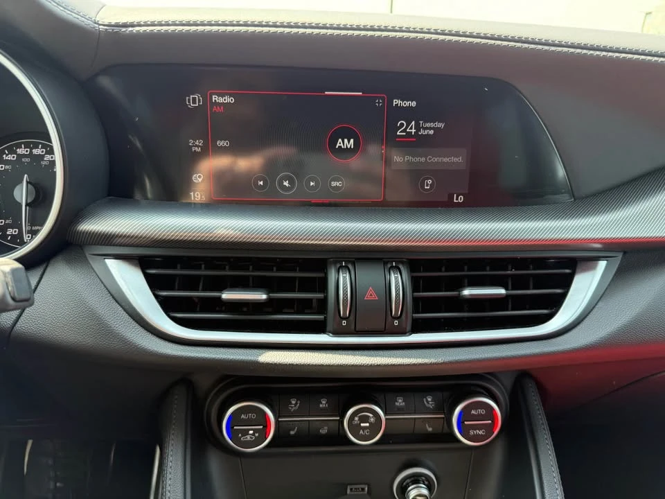 2022 Alfa Romeo Stelvio - Image 11 of 12