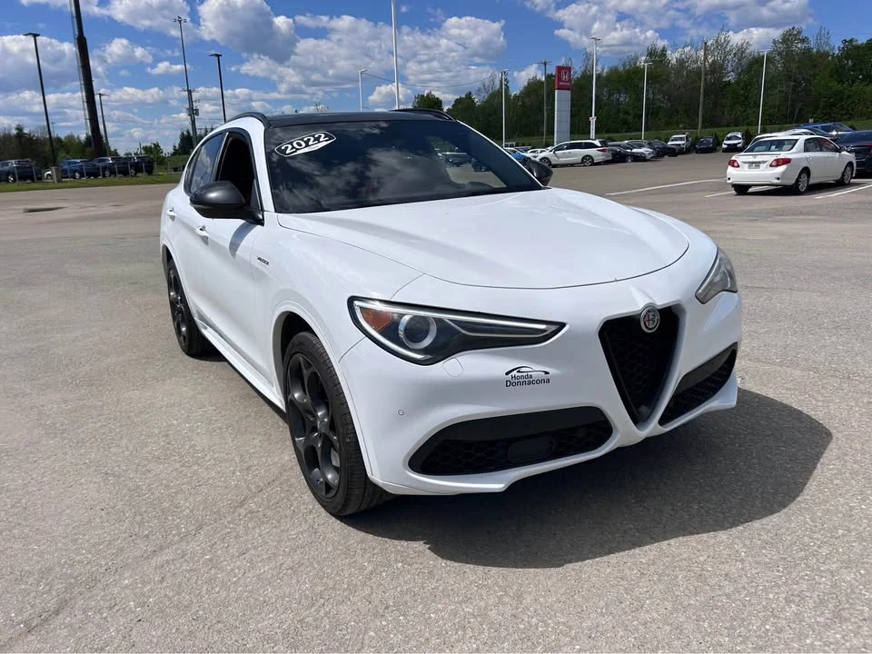 2022 Alfa Romeo Stelvio - Image 2 of 7