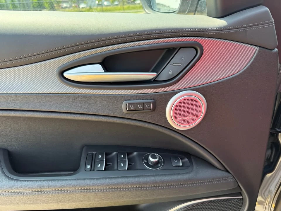 2022 Alfa Romeo Stelvio - Image 8 of 12