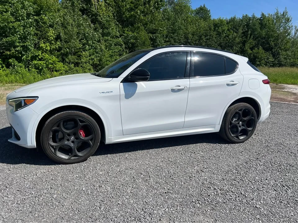 2022 Alfa Romeo Stelvio - Image 2 of 4