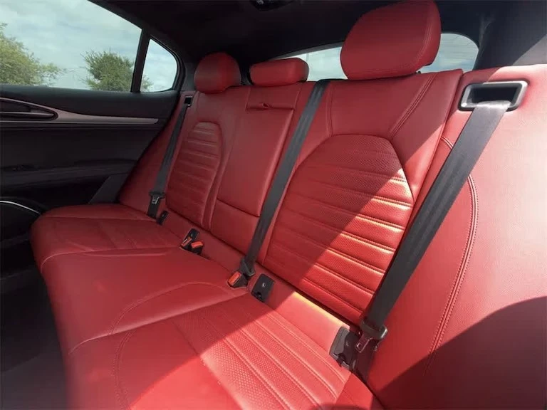 2022 Alfa Romeo Stelvio - Image 5 of 6
