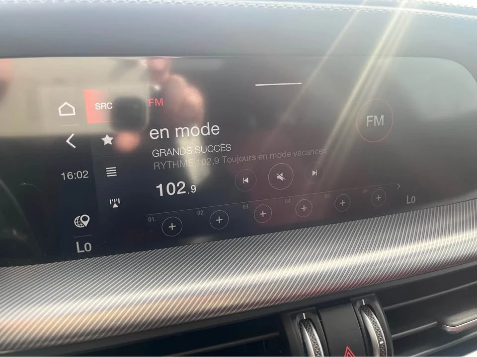 2022 Alfa Romeo Stelvio - Image 15 of 20