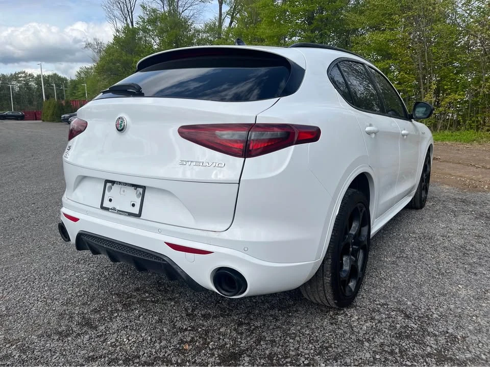 2022 Alfa Romeo Stelvio - Image 4 of 20