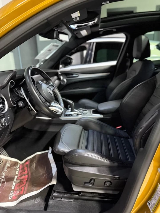 2022 Alfa Romeo Stelvio - Image 3 of 5