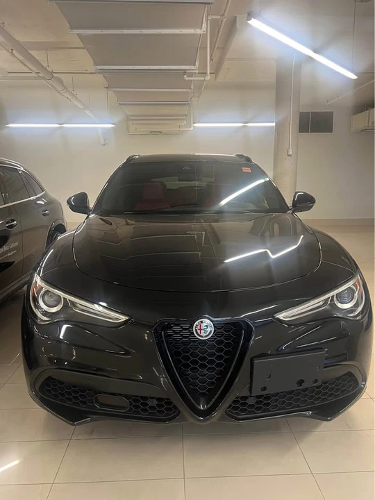 2022 Alfa Romeo Stelvio - Image 2 of 13