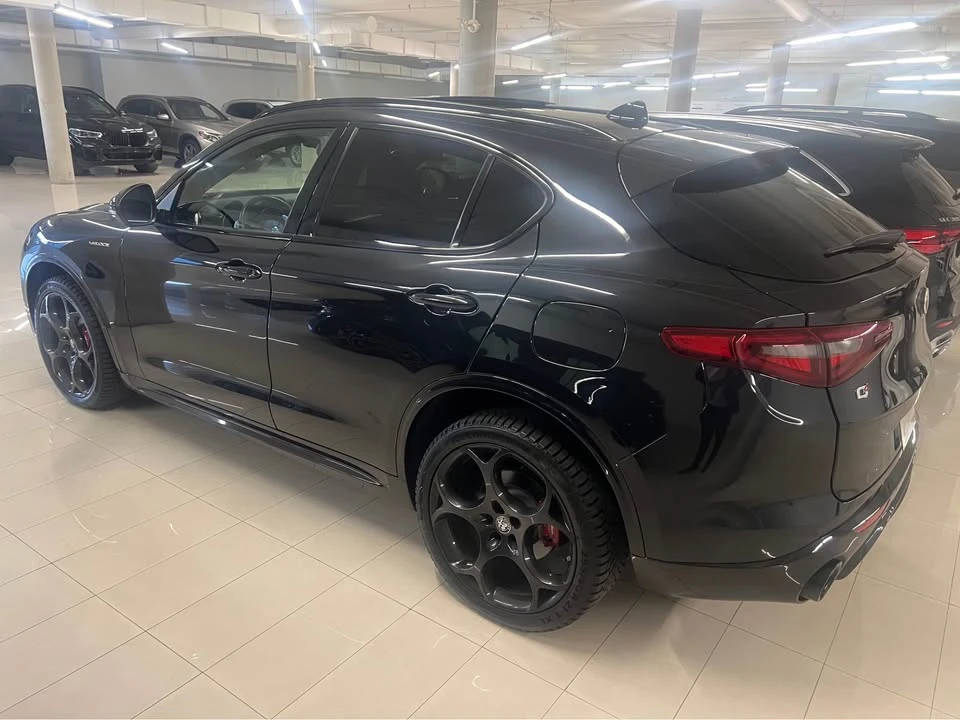 2022 Alfa Romeo Stelvio - Image 9 of 13