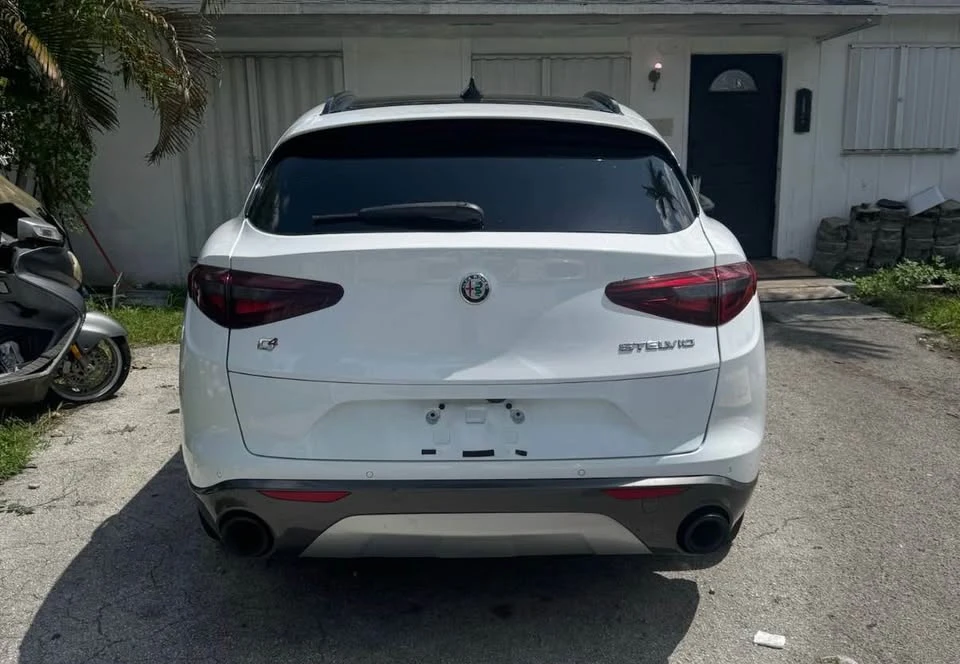 2022 Alfa Romeo Stelvio - Image 2 of 2