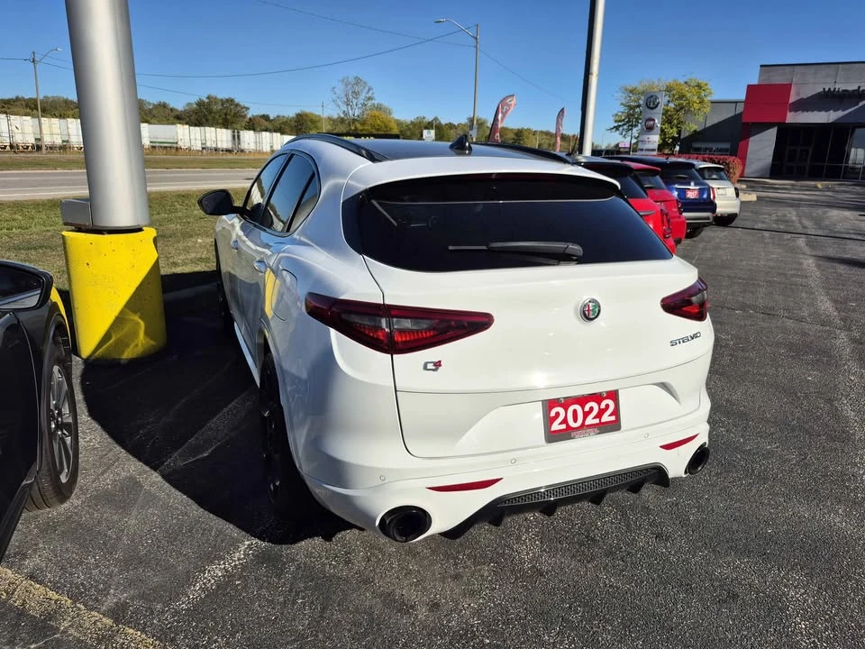 2022 Alfa Romeo Stelvio - Image 3 of 5