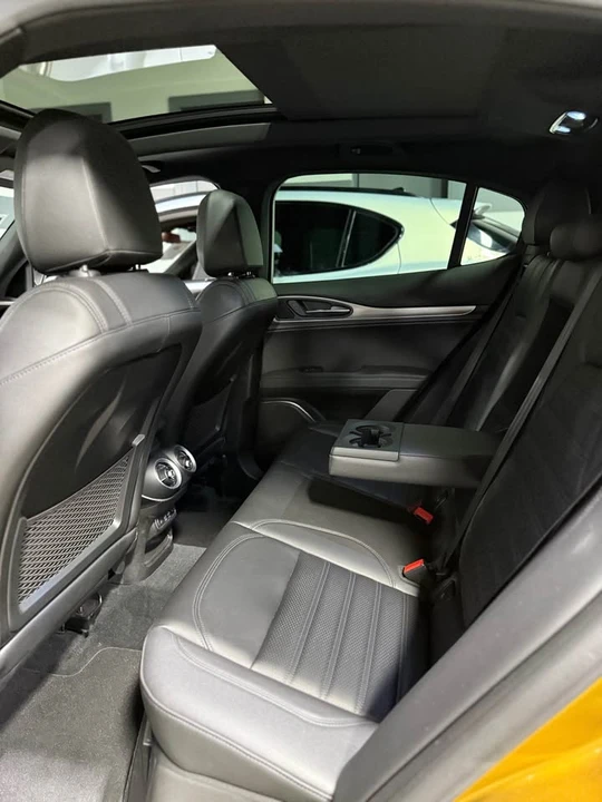 2022 Alfa Romeo Stelvio - Image 4 of 5