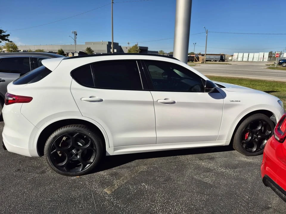 2022 Alfa Romeo Stelvio - Image 2 of 5