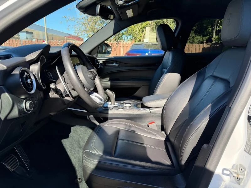 2022 Alfa Romeo Stelvio - Image 9 of 19