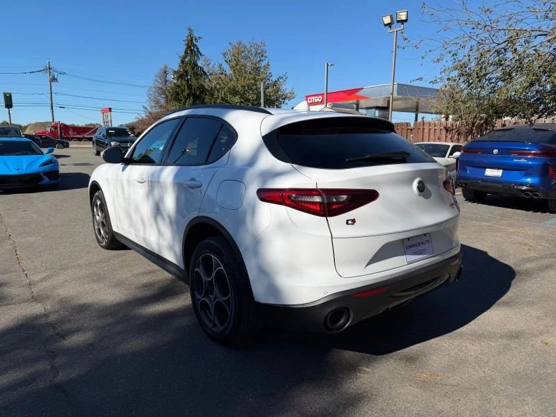 2022 Alfa Romeo Stelvio - Image 3 of 19