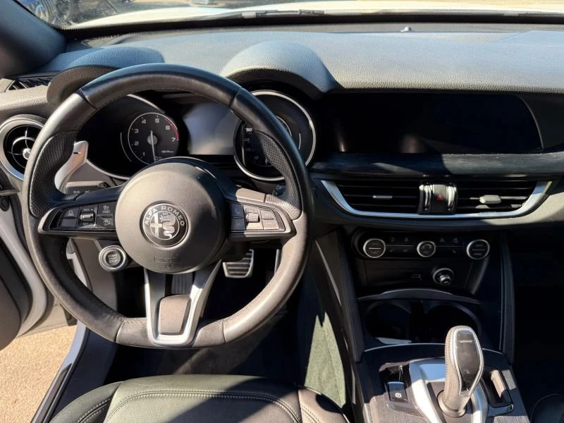 2022 Alfa Romeo Stelvio - Image 17 of 19