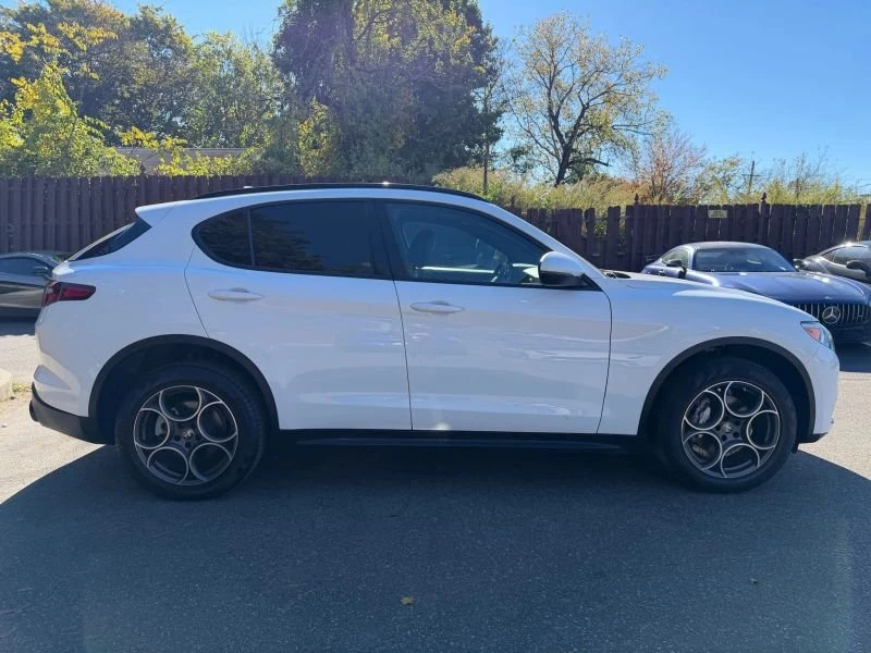 2022 Alfa Romeo Stelvio - Image 6 of 19