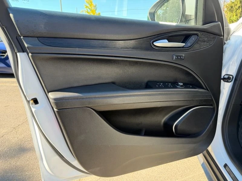 2022 Alfa Romeo Stelvio - Image 13 of 19