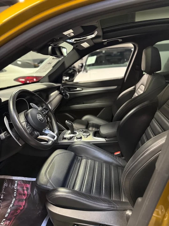 2022 Alfa Romeo Stelvio - Image 6 of 8
