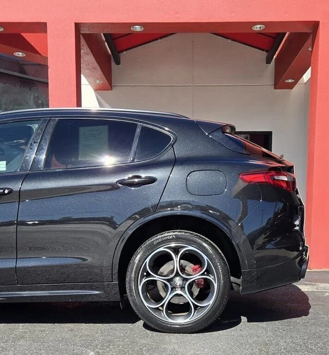 2022 Alfa Romeo Stelvio - Image 5 of 18