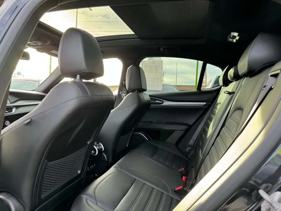 2022 Alfa Romeo Stelvio - Image 15 of 20