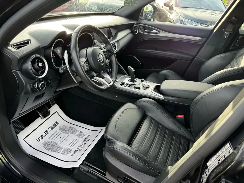 2022 Alfa Romeo Stelvio - Image 11 of 20