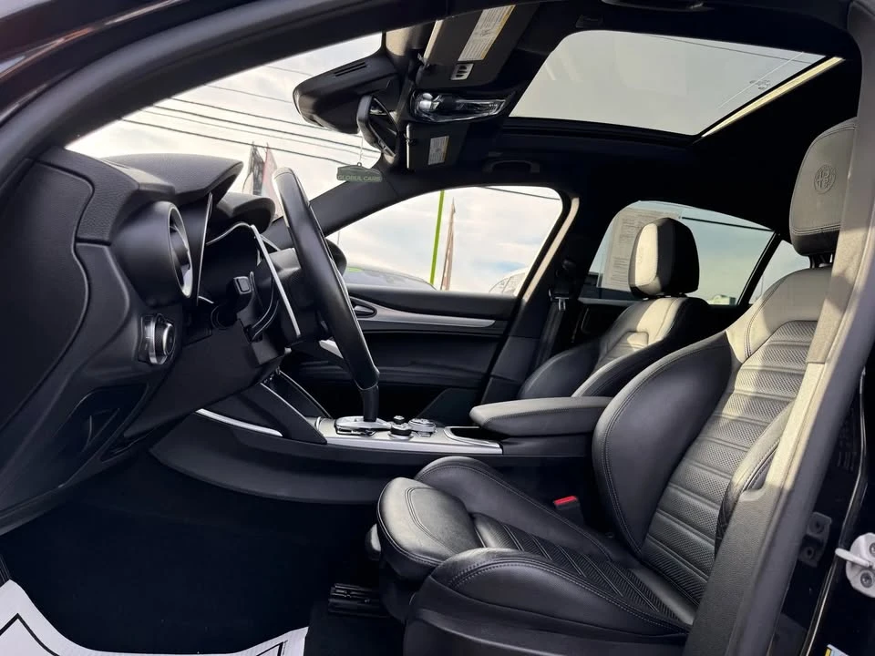 2022 Alfa Romeo Stelvio - Image 12 of 20