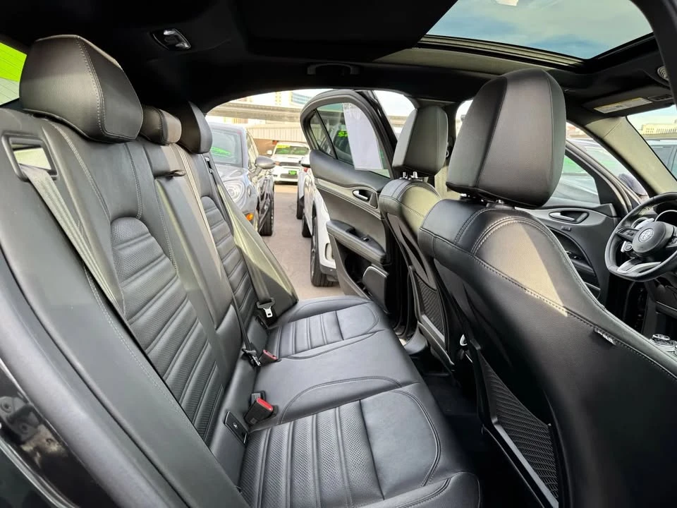 2022 Alfa Romeo Stelvio - Image 17 of 20