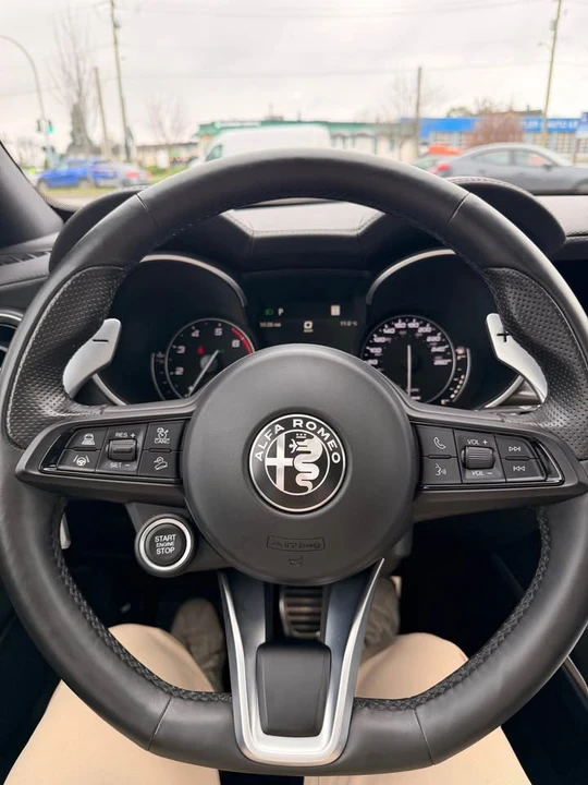 2022 Alfa Romeo Stelvio - Image 6 of 10