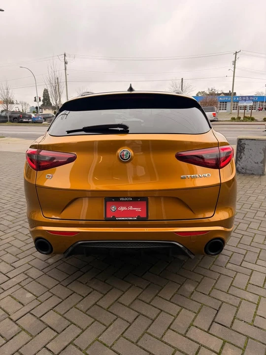 2022 Alfa Romeo Stelvio - Image 3 of 10