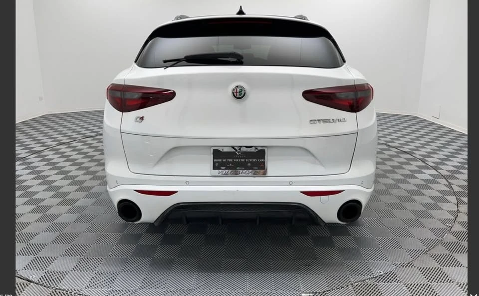2022 Alfa Romeo Stelvio - Image 3 of 7