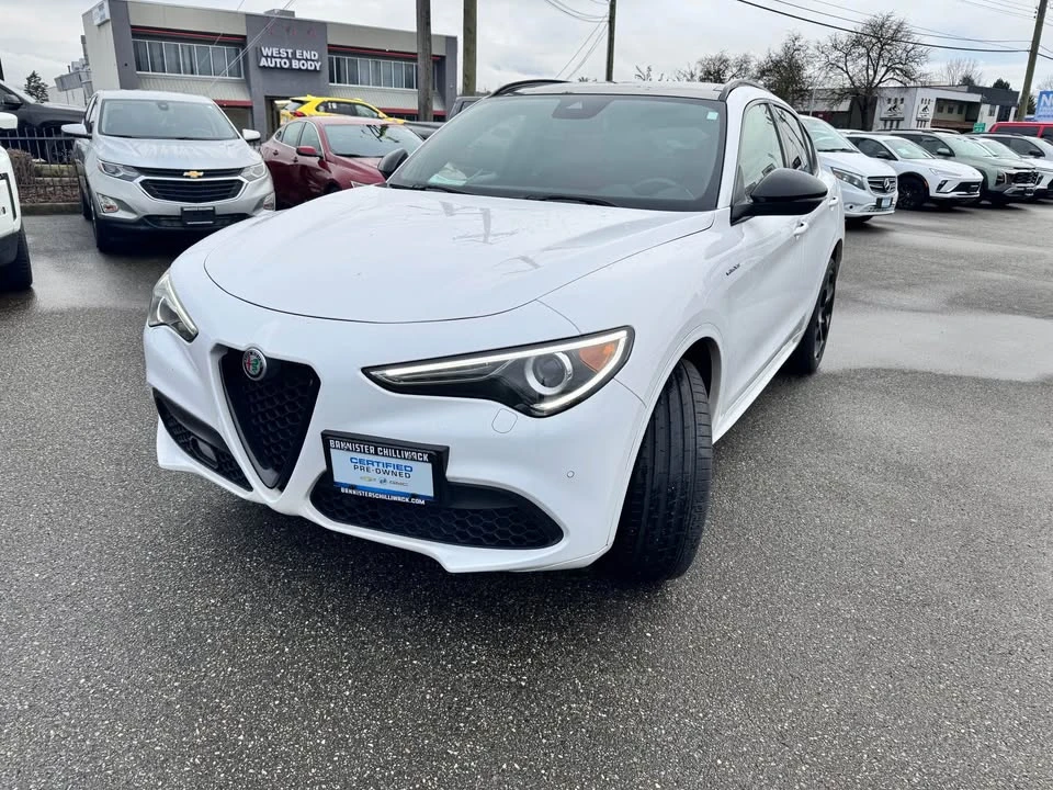 2022 Alfa Romeo Stelvio - Image 6 of 12