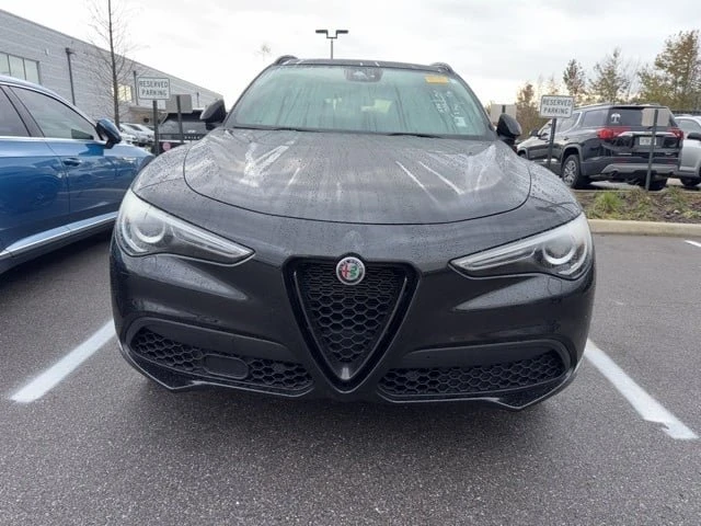 2022 Alfa Romeo Stelvio - Image 2 of 3