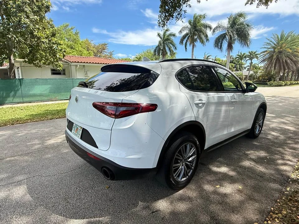 2022 Alfa Romeo Stelvio - Image 4 of 17