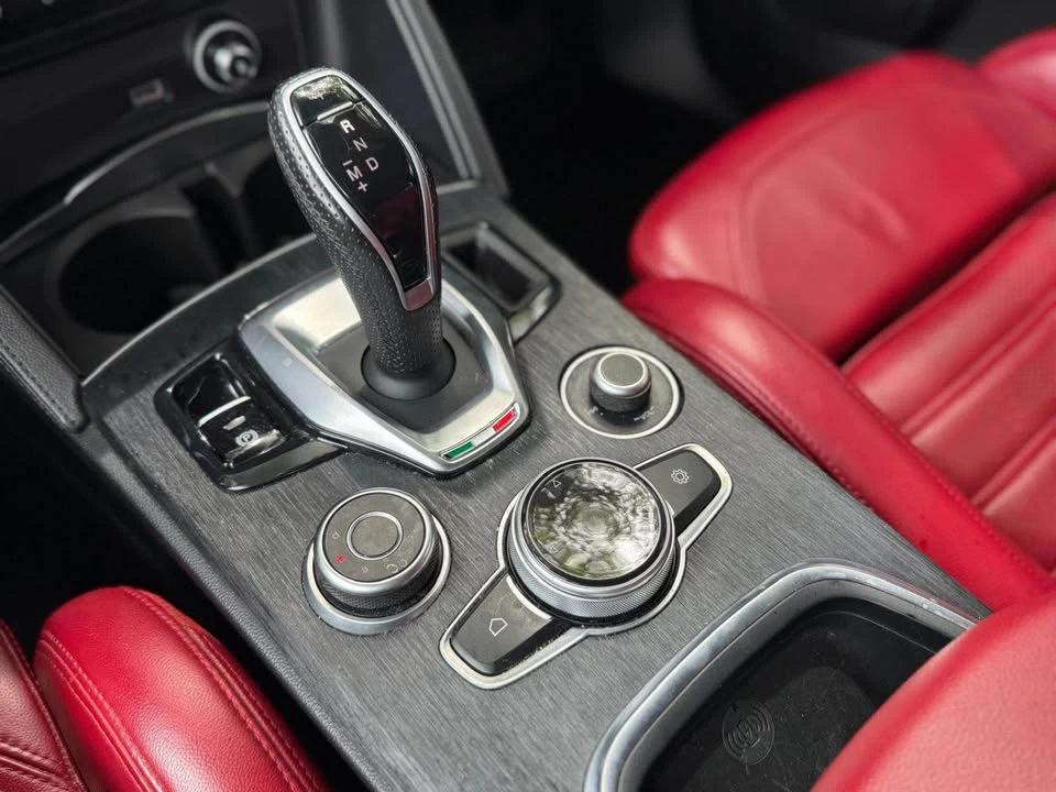 2022 Alfa Romeo Stelvio - Image 17 of 17
