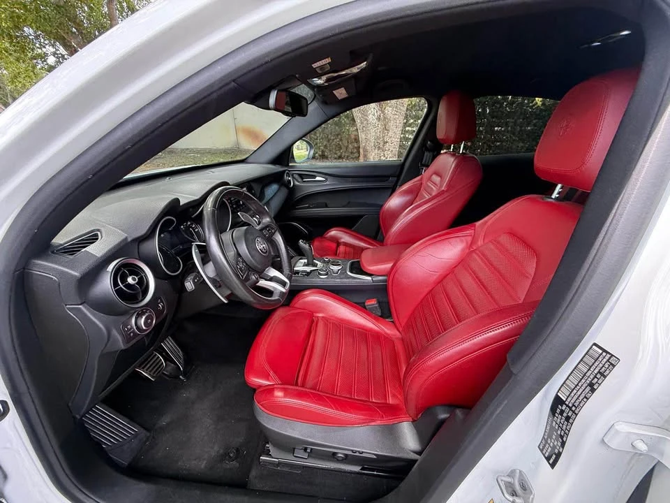 2022 Alfa Romeo Stelvio - Image 11 of 17
