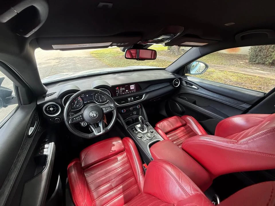 2022 Alfa Romeo Stelvio - Image 9 of 17