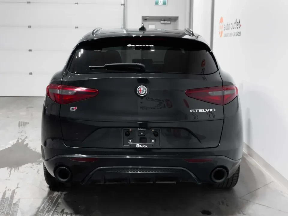 2022 Alfa Romeo Stelvio - Image 4 of 7