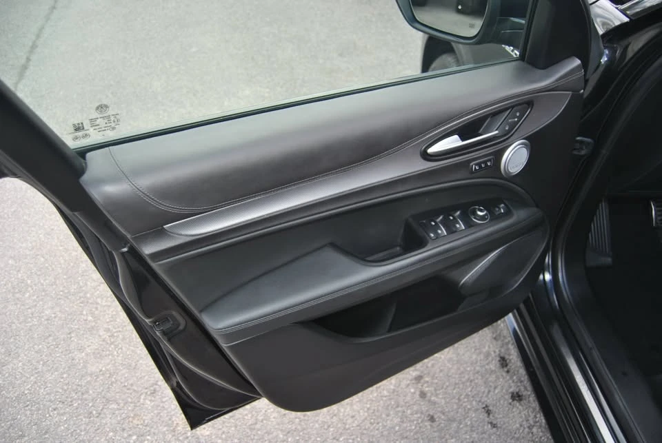 2022 Alfa Romeo Stelvio - Image 10 of 20