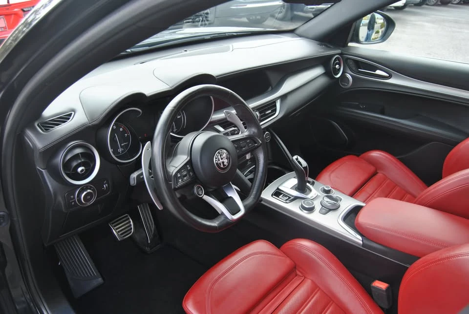 2022 Alfa Romeo Stelvio - Image 11 of 20