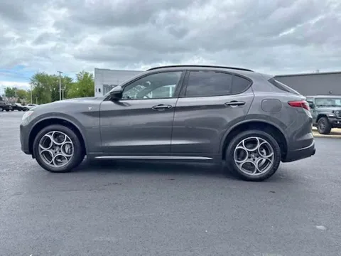 2022 Alfa Romeo Stelvio