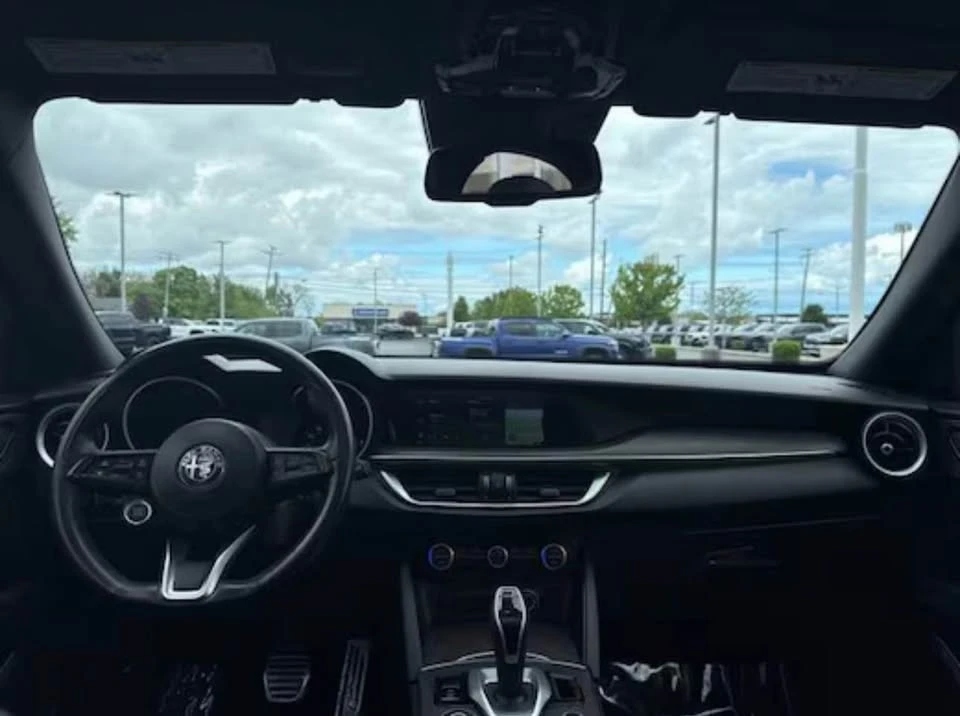 2022 Alfa Romeo Stelvio - Image 7 of 12