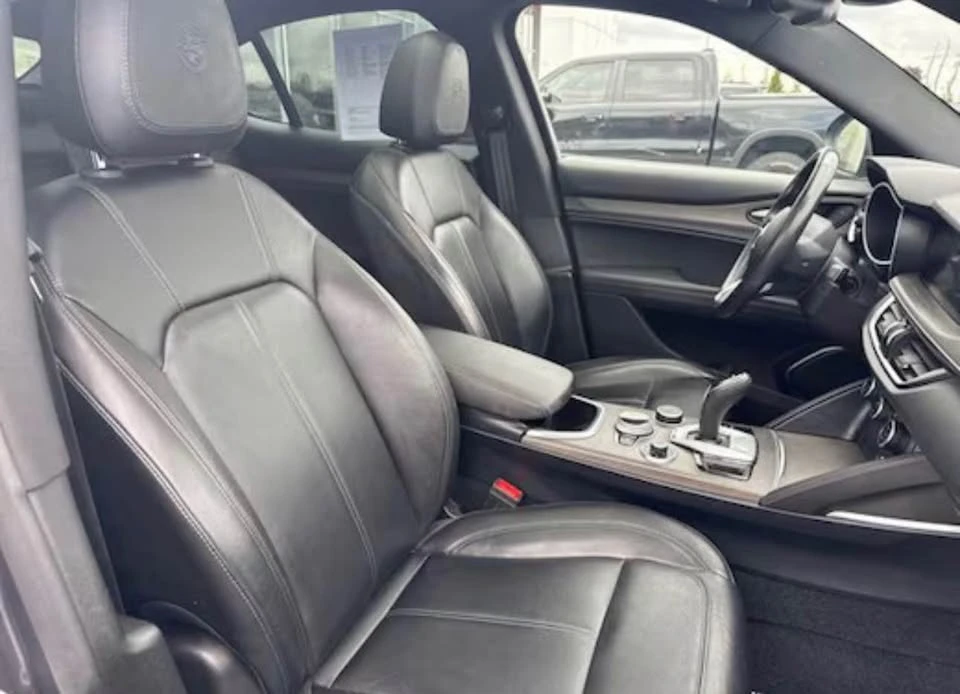 2022 Alfa Romeo Stelvio - Image 11 of 12