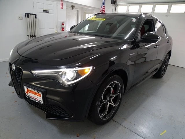 2022 Alfa Romeo Stelvio - Image 19 of 20