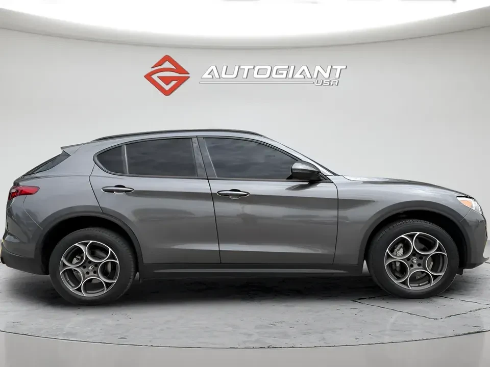 2022 Alfa Romeo Stelvio - Image 12 of 20
