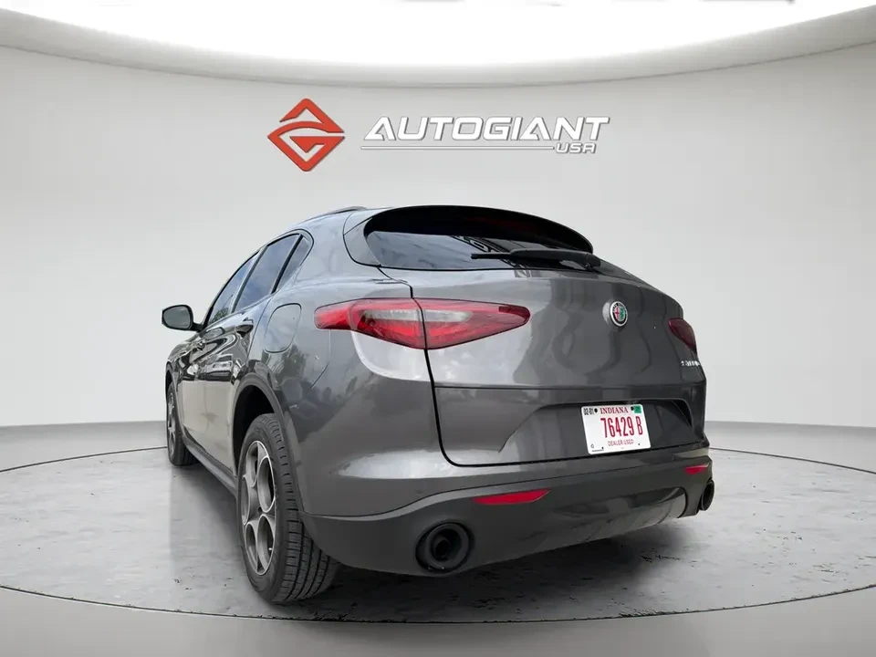 2022 Alfa Romeo Stelvio - Image 8 of 20