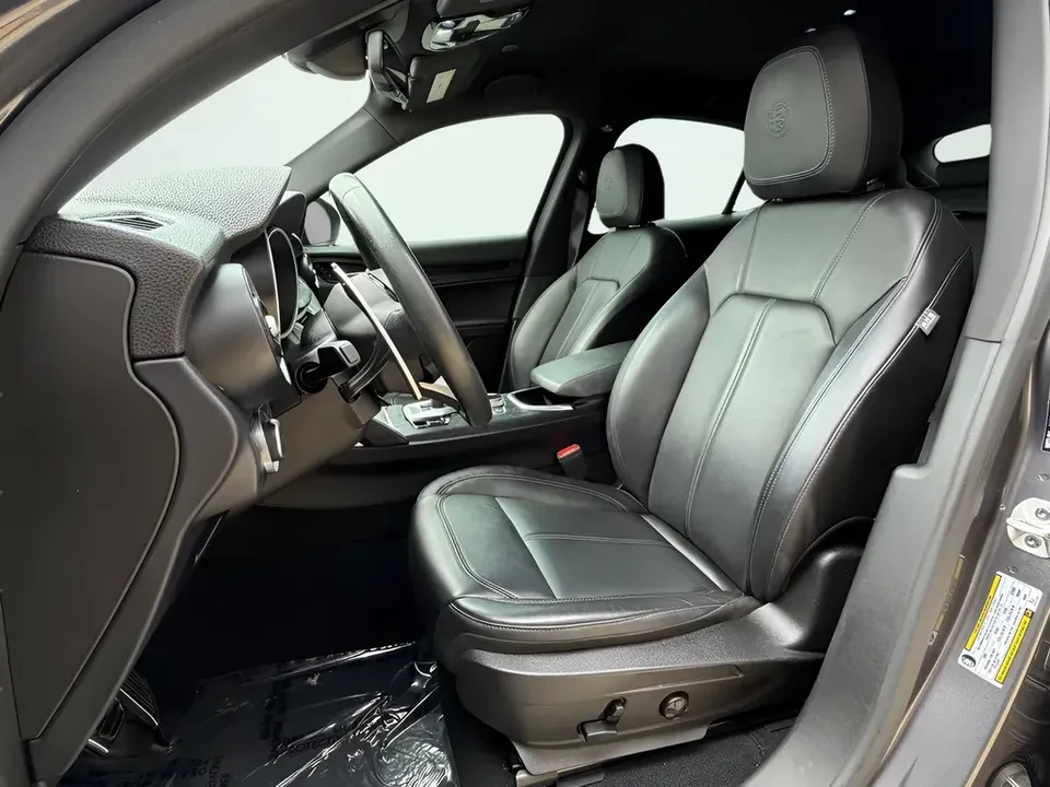 2022 Alfa Romeo Stelvio - Image 18 of 20