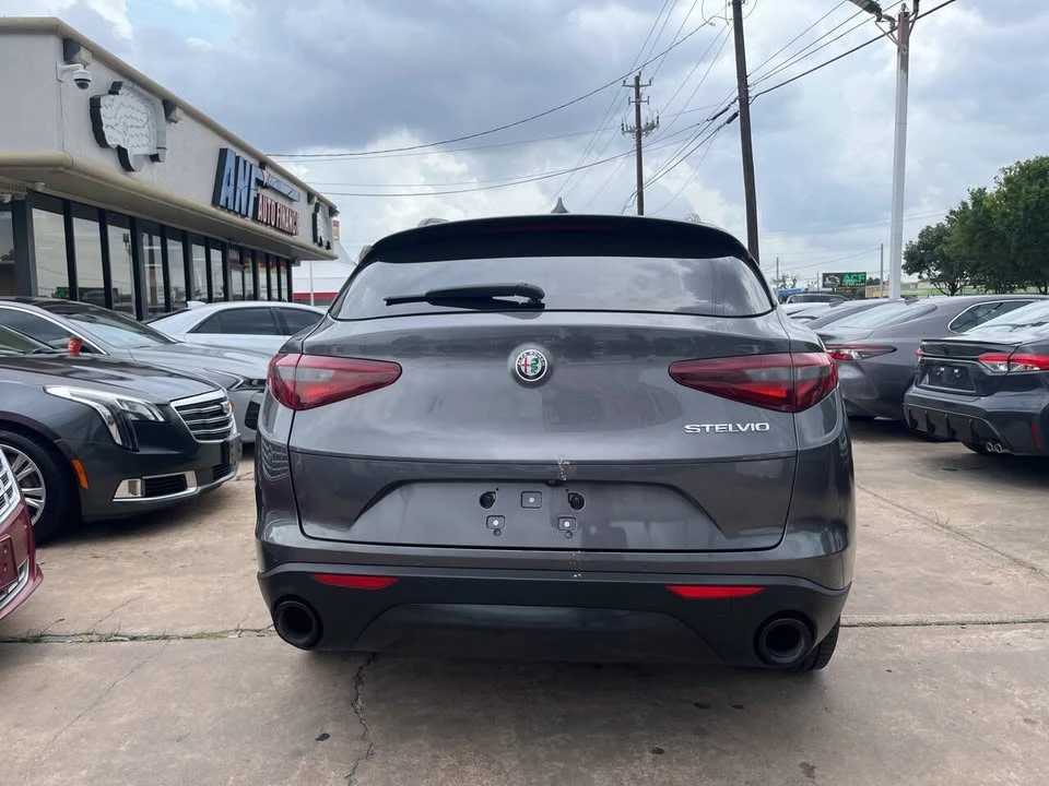 2022 Alfa Romeo Stelvio - Image 4 of 11
