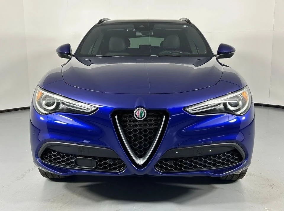 2022 Alfa Romeo Stelvio - Image 2 of 20