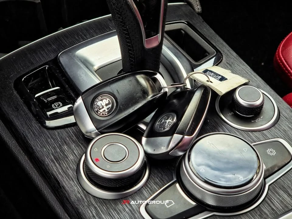 2022 Alfa Romeo Stelvio - Image 13 of 14