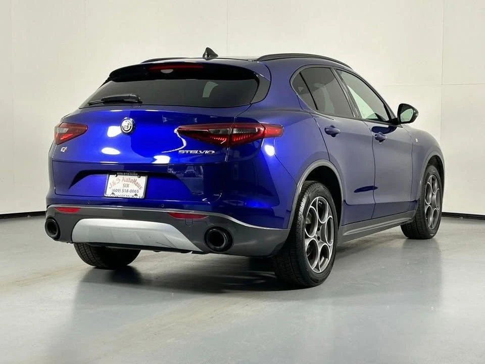 2022 Alfa Romeo Stelvio - Image 7 of 20