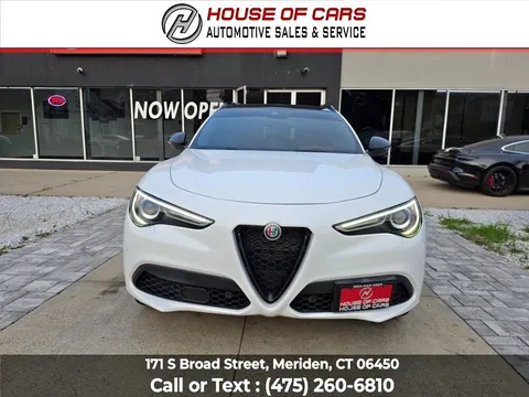 2022 Alfa Romeo Stelvio