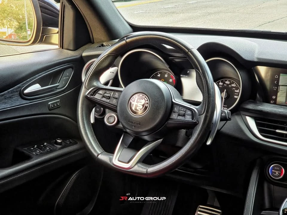 2022 Alfa Romeo Stelvio - Image 8 of 14